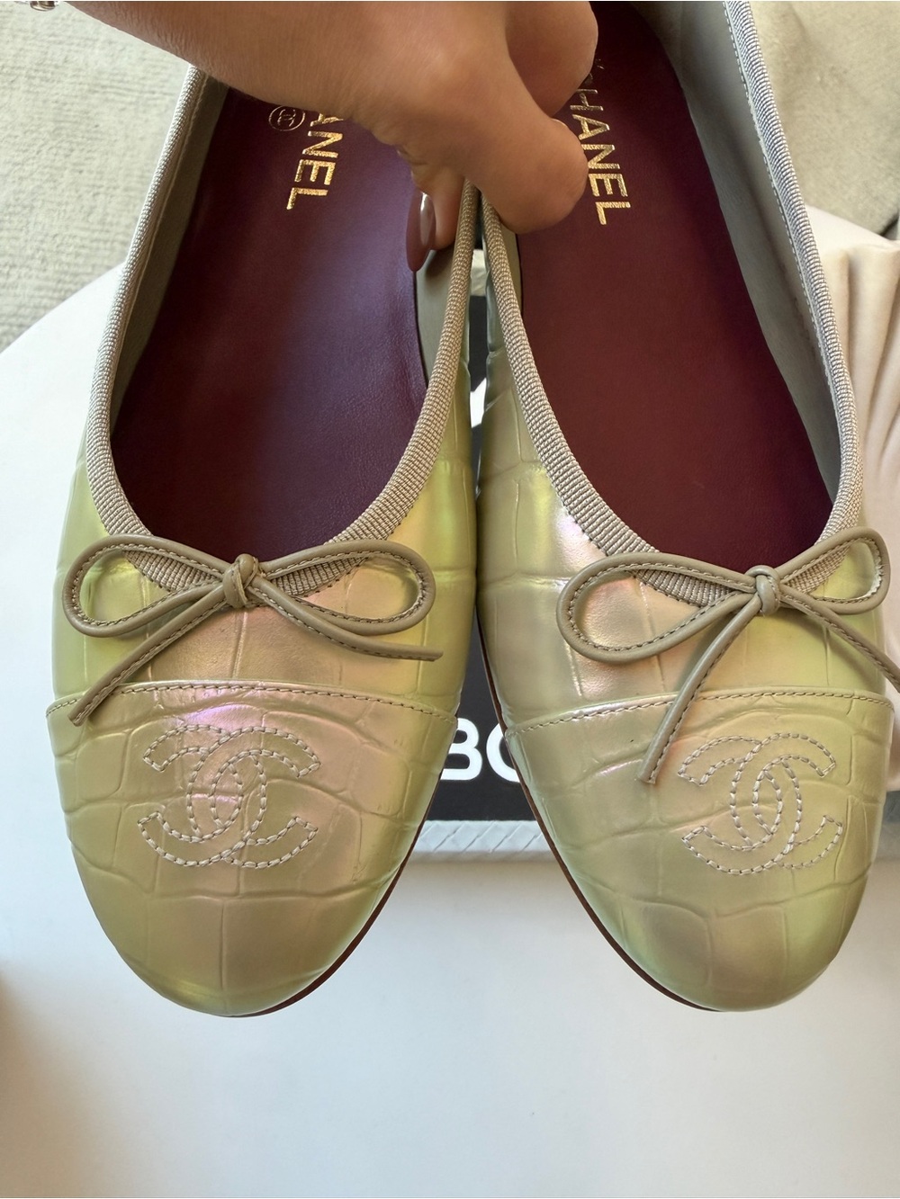 Chanel 26K Yellow Crocodile Croc Embossed Iridescent Cap Toe Ballet Flats 37 - Picture 15 of 15